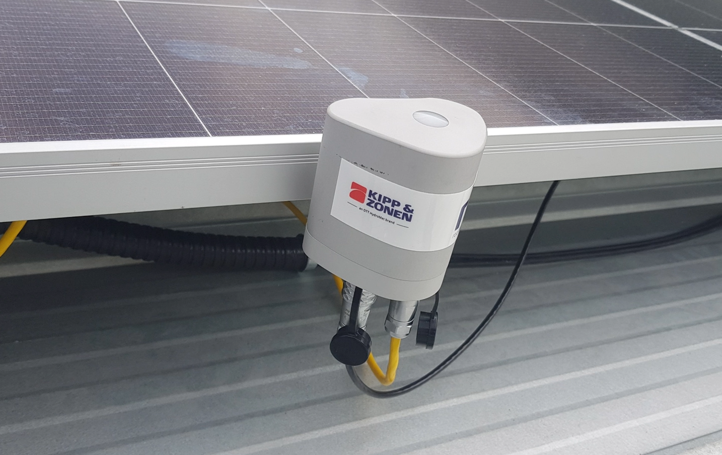 RT1 Smart Rooftop Monitoring System | Thiết bị quan trắc bức xạ & nhiệt độ PV